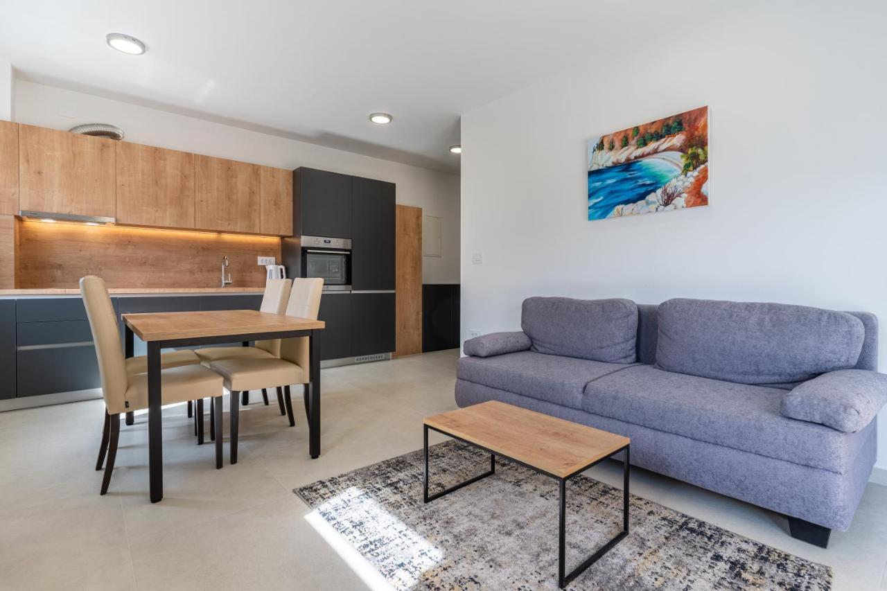 Blue Sorbeto Apartment Крес Екстериор снимка